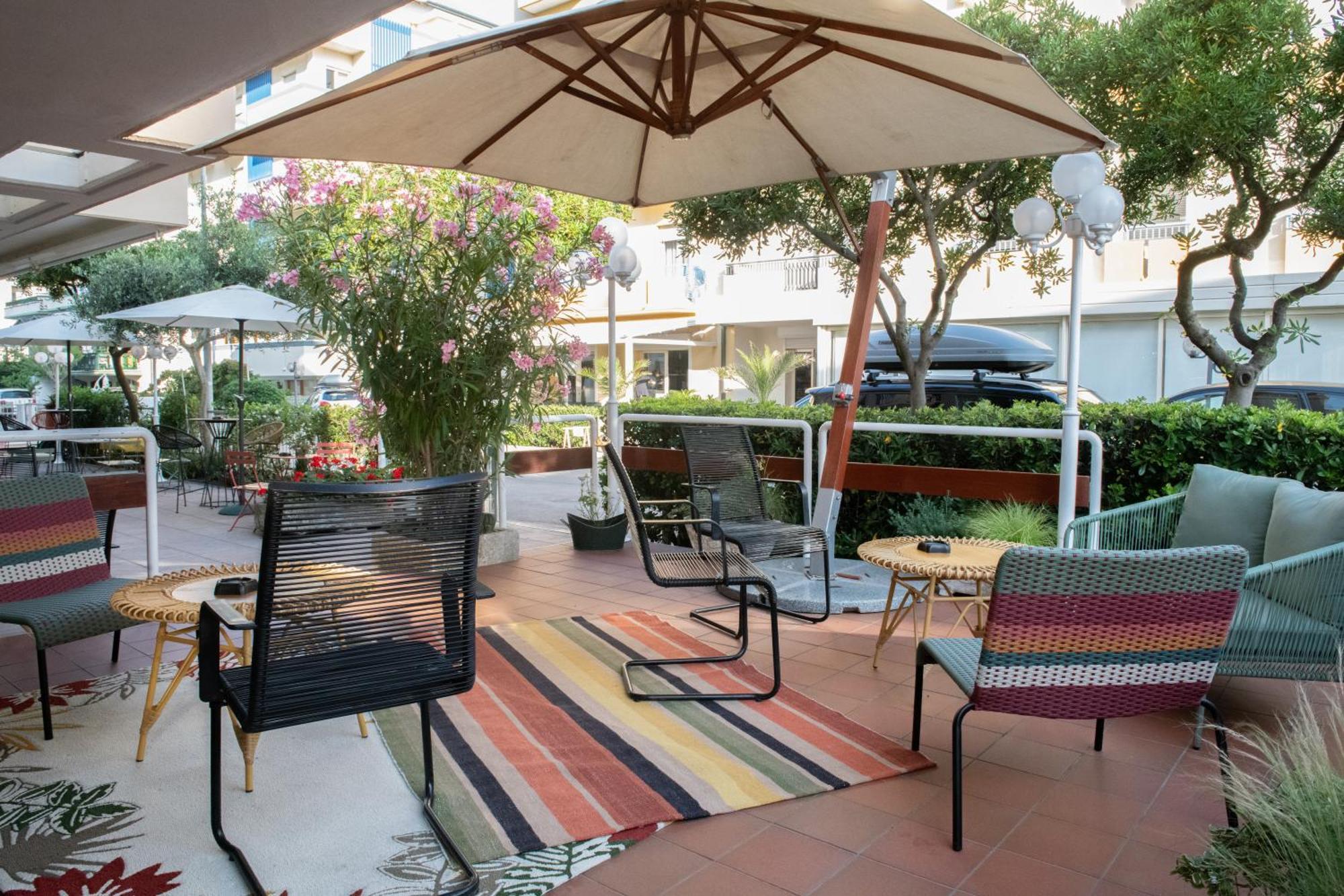 Hotel Mirabella Riccione Exterior photo